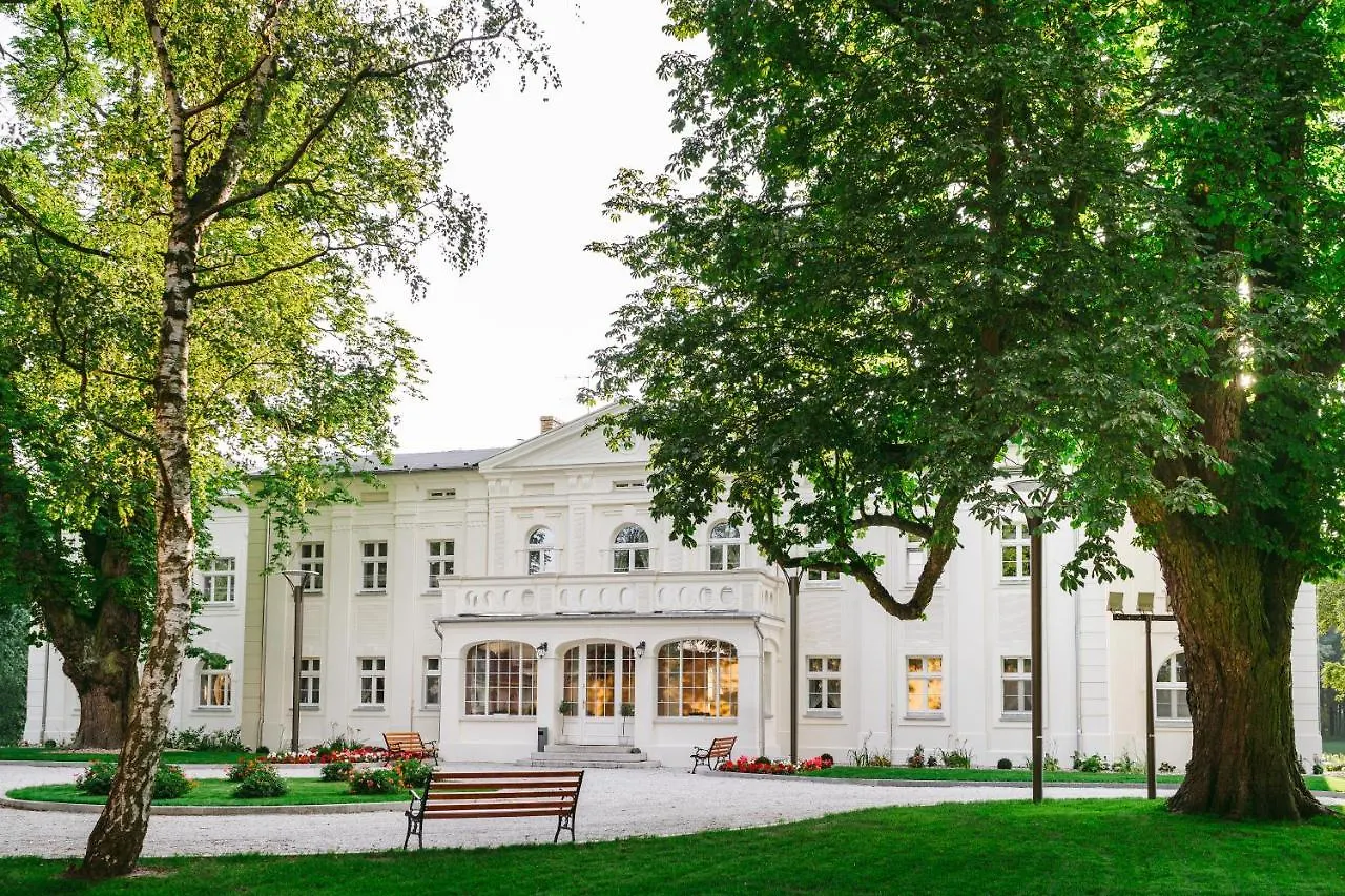 Kasztanowy Palac Swadzim Hotel