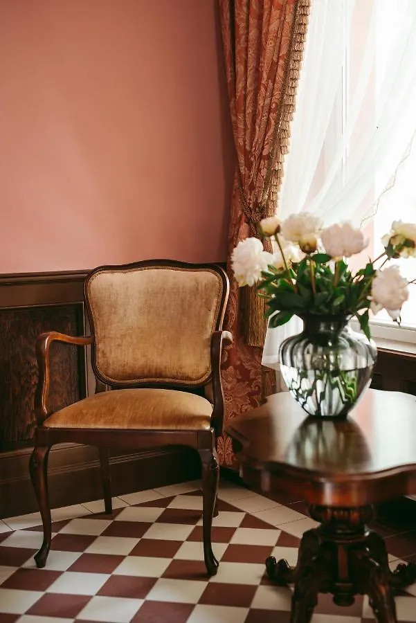 Kasztanowy Palac Swadzim Hotel