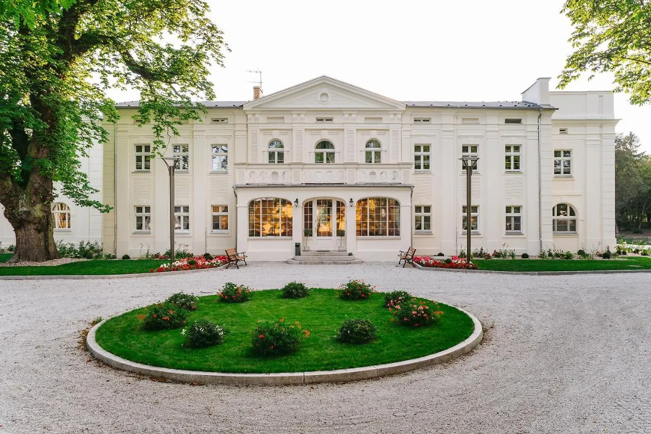 Kasztanowy Pałac Swadzim Polska