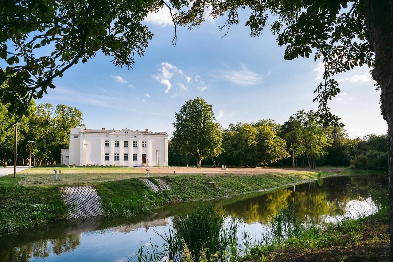 Kasztanowy Palac Swadzim Hotel